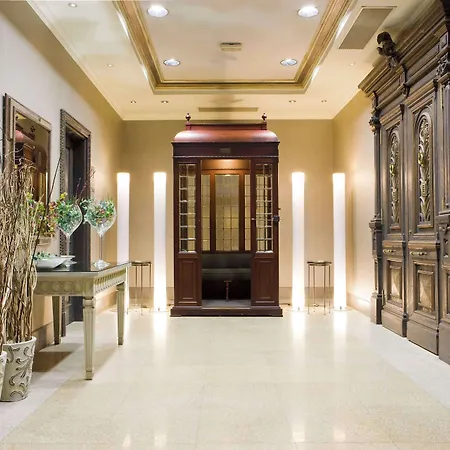 Nh Collection Hotel