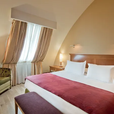 Hotel Nh Collection 4*