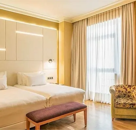 Nh Collection Hotel 4*